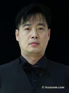 Guk-Sung LEE